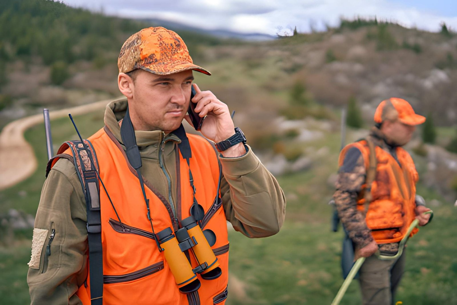 How Walkie Talkies Improve Safety During Hunting Trips