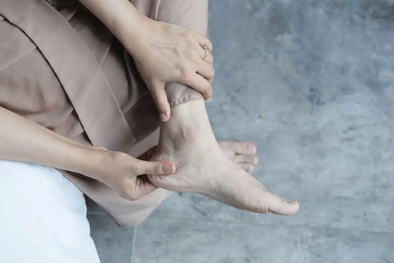6 Red Flags That Signal It's Time to Visit a Professional Foot Specialist
