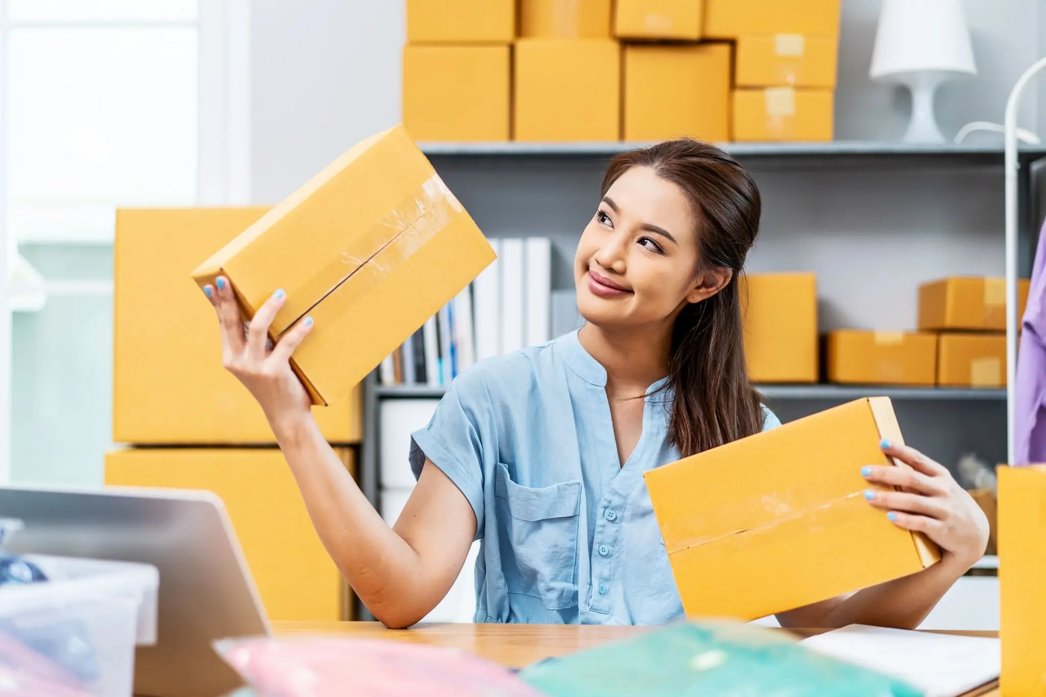 How Customer Support Helps Resolve Overseas Shipping Problems