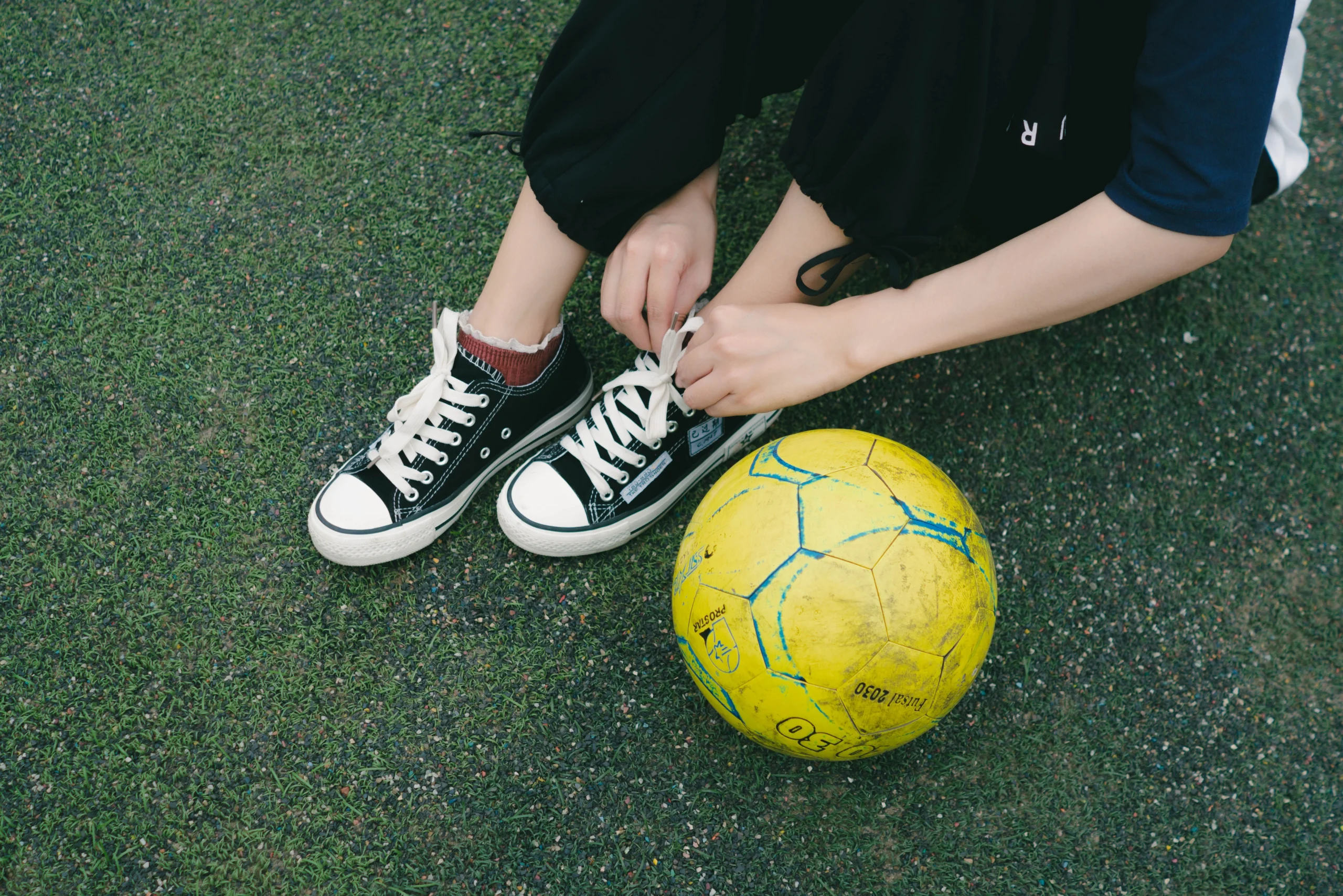 How Mules Fit Into Everyday Sports Style
