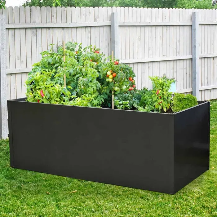 Why a long galvanized raised garden bed bulges in the middle and how its coating keeps rust away